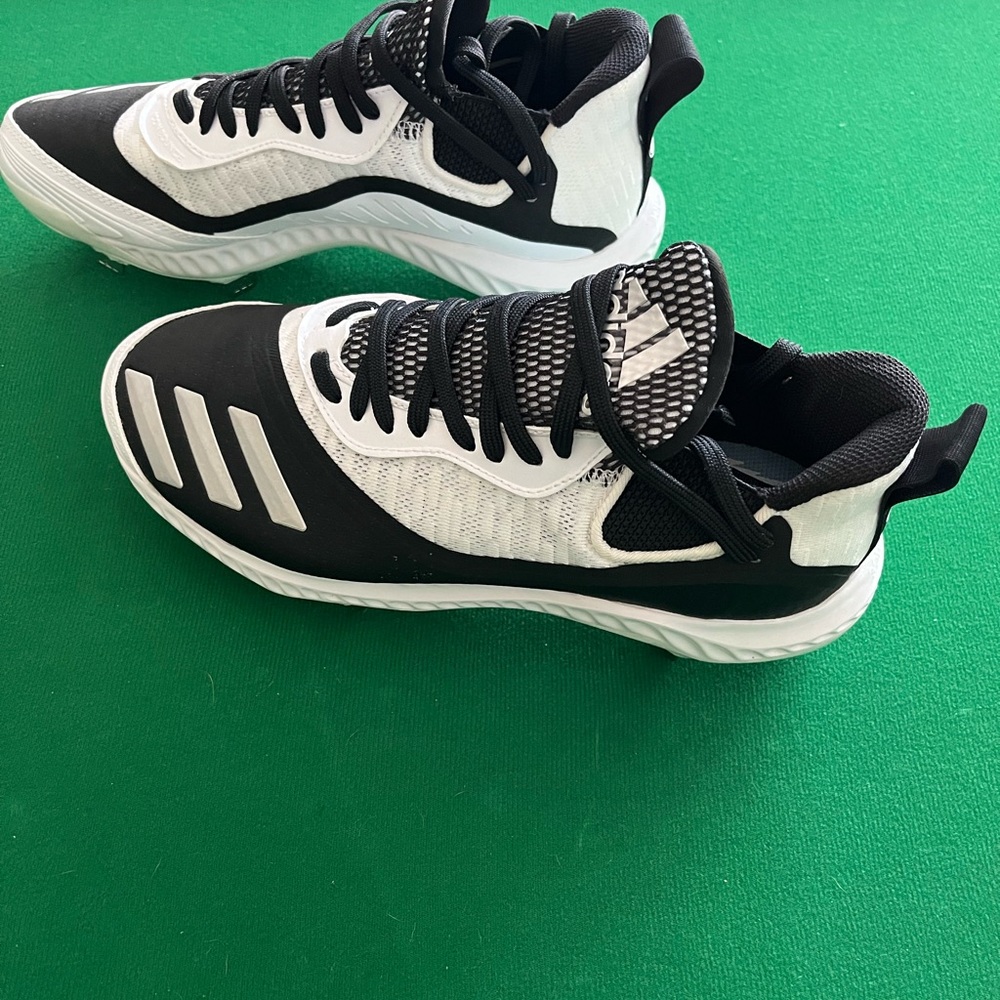 Big Field Energy – Size 8 Cleats for the Kid Who’s Ready to Level Up